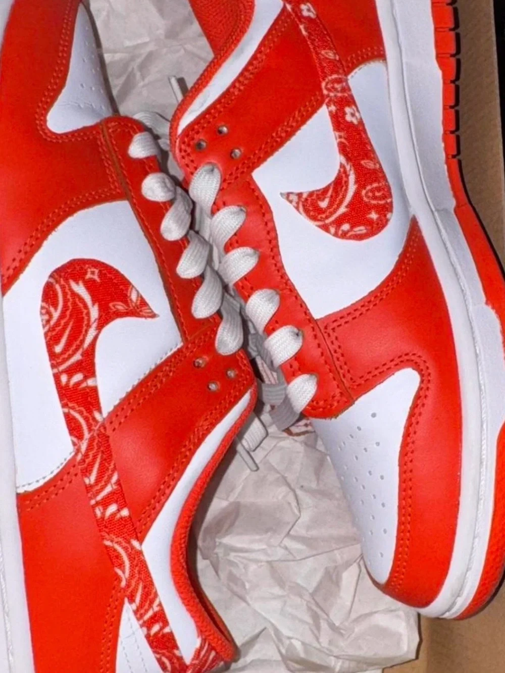 Nike Men’s Red and White Low-Top Sneakers